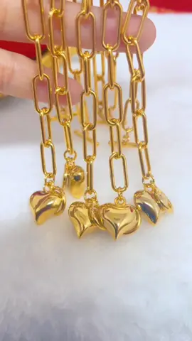 Gelang cinta yang bergaya dan ringkas,tekstur yang sabgat baik!❤️❤️🫶🫶🎁🎁💯💯#gelangemas #gelang #malaysiatiktok #gelangmanik #titaniumjewelry #titanium #jasenornament #bracelet #lovebracelet #jewelry #fyp #foryou 