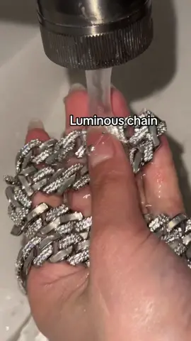 Luminous chains #foryou #foryoupagе #chain #silverchain #ice #luminous #fypシ 