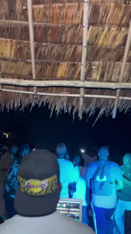 Tagué moi les Auteur de cette chanson dans les commentaires sil vous le saviez 🎵 Chill Alfert Class 2.0 @createdez @AFTER CLASS 🎊❤️   🇧🇯 #fypシ #pourtoi #cotonou #viral #dj #chill #tiktok🇧🇯 #vano #vanobaby #conexdon #ft #vibes #tiktok🇹🇬 #tiktok🇧🇯🇨🇮🇬🇦🇲🇱🇹🇬like 