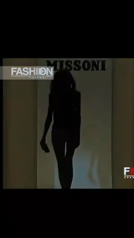 #colettepechekhonova and #giselebündchen for #missoni Fall 2000 #supermodels #catwalk #2000s #fashion 