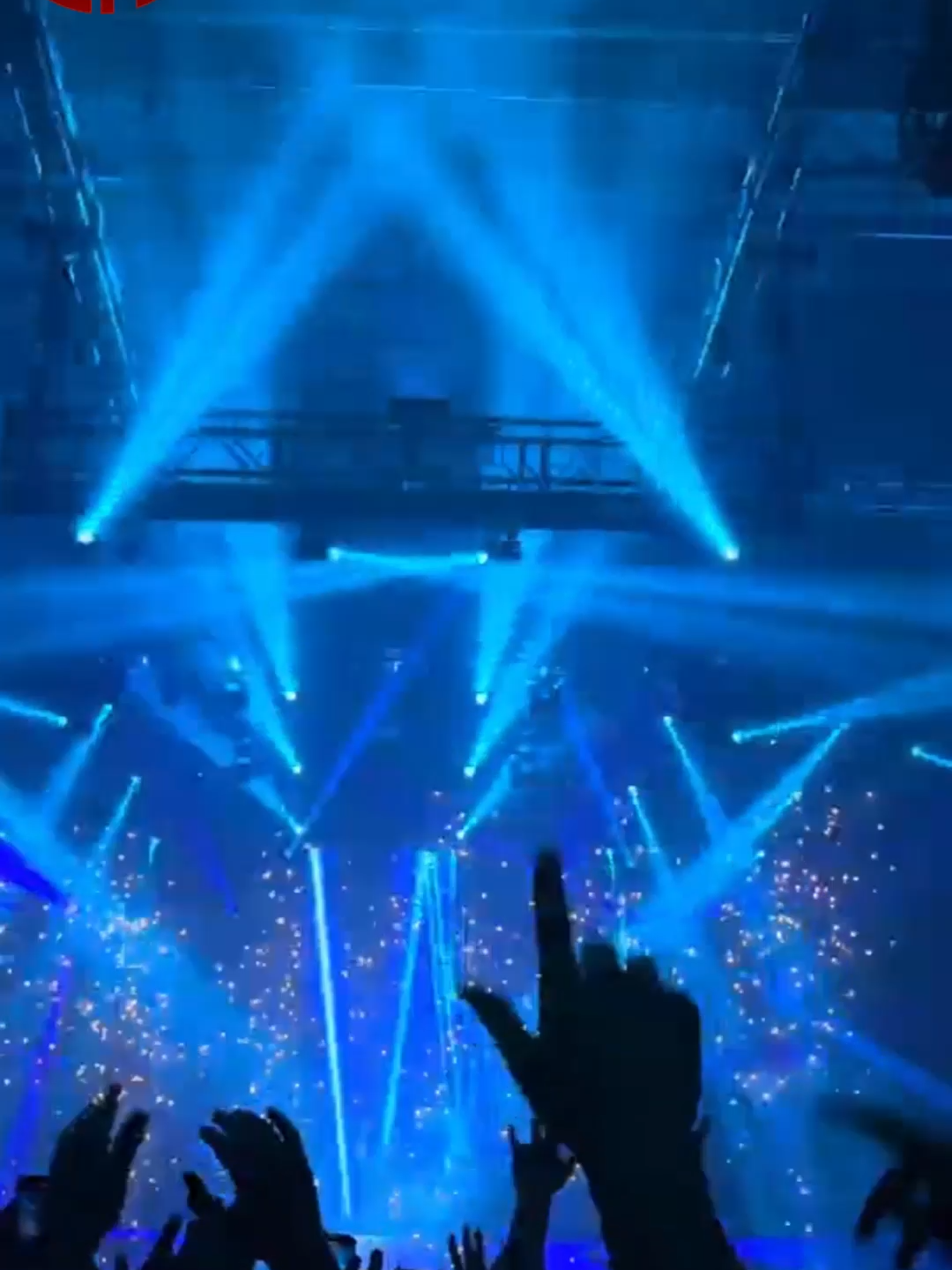 TRACK ID: Martin Garrix & Sem Vox ft. Jaimes - Gravity (Live @ Brooklyn Navy Yard 2024) . . . . . #martingarrix  #brooklynnavyyard  #edmtiktok  #electronicmusic  #foryou