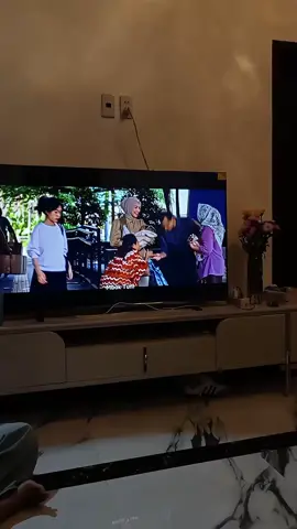 Bisa ga sedih ga sih kalo nonton film ini 🥹 #airmatadiujungsajadah #airmatadiujungsajadahfilm #Titikamal #fyp #fypシ #Filmterbaru #netflix #trendingvideo   #nobar #xyzbc 