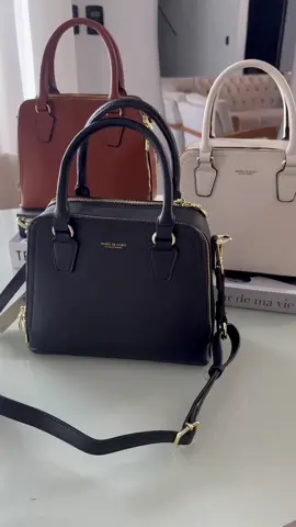 Bolsa Pavão de Ouro - R$ 190,00 #bolsas #bolsasfemininas #modafeminina #lojaonline #lojafisica 