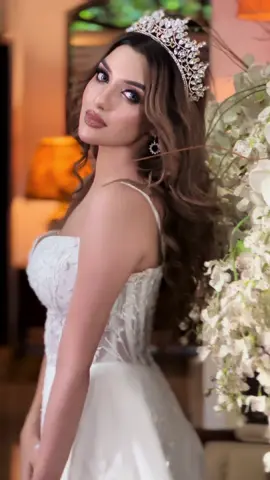 ඈට වැයු වීනාවේ….👰🏻‍♀️🫶🏻🇱🇰  @UR Bridal Dresses @Shami’s bridal Makeover #srilankan_tik_tok🇱🇰 #avishkaumayangi97 #foryourpage #fypシ #modernleheng#westernbride #fpy_tiktok_viral #colombo 