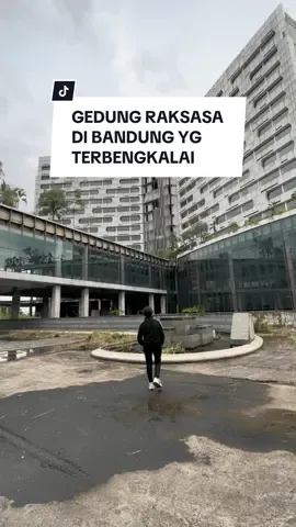 gedung raksasa yg terbengkalai di bandung #Vlog #bandung #abandoned 