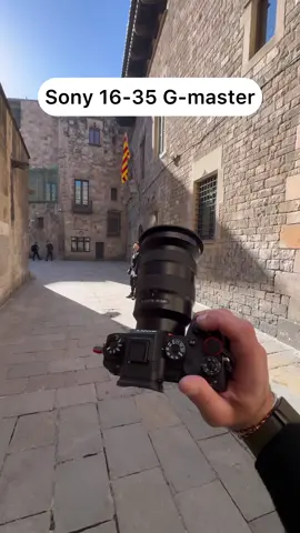 Street photography in Barcelona with the 16-35mm lens #camera #fyp #settings #photomagic 