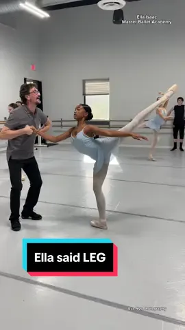 Just alot of Ella-secondes if you will 🥹✨ #ballet #ballerina 
