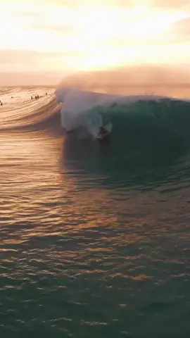 @barronmamiya 🔥🔥🔥 🎥@Hawaiian_Surf_Films  #rvca #rvcasurf #balanceofopposites #pipeline #surf #surfing #surfer #foryou #fyp #foryoupage 