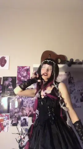 new hairstyle for my lovely columbina :3 what do we think? and i REALLY love this one so please, lnteract <3 🎀🤍@☆🎸sera 🎸☆ 