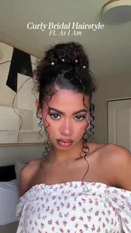 I love natural bridal hairstyles🤍@as i am #asiampartner #curlyhairstyles #bridalhairstyles #curlyhair #curlyhairtutorial #naturalcurls #springhairstyles 