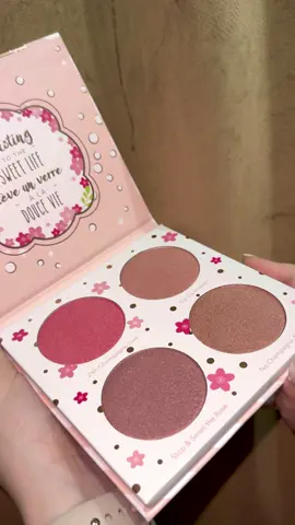 Beauty Bakerie Cotton Candy Champagne Blush Makeup Palette 😻🥂 • Long Lasting Pigment • Matte and Metallic Highlighter Makeup • 4 Highlight Shades 📍9.500 դրամ  #beauty #beautybakerie #beautybakeriemakeup #beautyandthebeast #cosmetics #blush #blushset #highlight #makeup #armenia #follow #rek #cute #girl #girlythings #girly #candy 