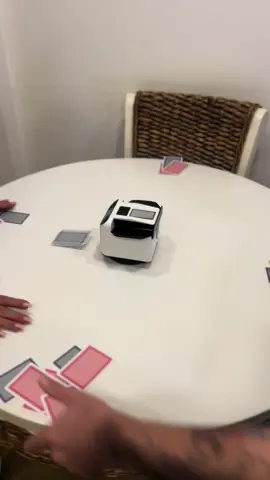 מכונת ערבוב וחלוקת קלפים אוטומטית 🃏 ✅ מכונה באיכות גבוהה  ✅ מחלקת את הקלפים ✅ מערבבת את הקלפים  ✅ מגיעה עם 4 כפתורים לשחקנים  ✅ ניתן להגדיר כמות קלפים, שחקנים ועוד  אז בואו לשדרג את הפרלמנט הבא שלכם  https://s.click.aliexpress.com/e/_oD8nFoo