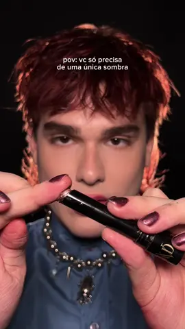 eu sou o tipo ‘sombra única’ de pessoa kkkkk Dazzle Stick ‘Flash Storm’ @KVD BEAUTY  #maquiagem #tutorial #editorialmakeup #boysmakeup #peleglow #sunkissed #kvdbeauty #creativemakeup  