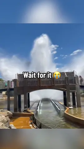 Oh no 😅 (via @ronald bushey) #waterpark #waterslide #water #splash #funny 