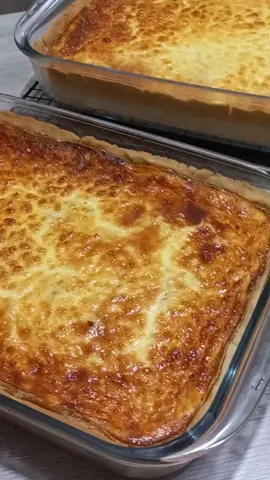 Empadão de Frango Cremoso com Cobertura Creme de Queijo 😋 🤤 Perfeição!!! Feito na travessa de vidro de 5L.