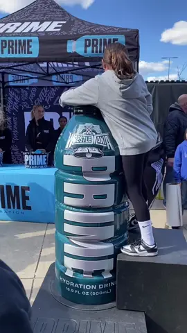 BIGGEST PRIME IN THE WORLD! #drinkprime #primehydration #WWE #prime #ksi #loganpaul #viral #fyp 