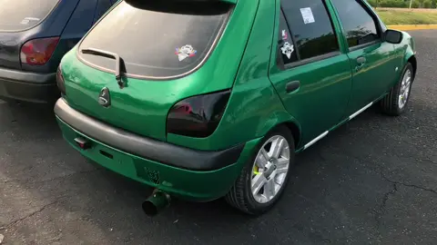#fordfiestavenezuela🇻🇪 #ford #fiestabalita #fypシ #evolucionar #balita #clubfordfiestaportuguesa #locosporlosautos #videoviral #tiktok #thebarneycar #racinglarashow #tuningcar  @TheBarneyCar @leomar marquez El charro @El Charrito💚 @carloslanz626 @El Sacrificio Car Audio🔥🔥 