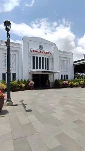 #jogjakarta #yogyakarta #yogyakartaistimewa #keretaapi #kai121_ #keretaapiindonesia #keretaapikita #foryoupage #fypシ #fyp 