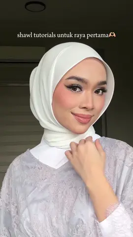 Simple shawl style untuk Raya Day 1!🫶🏻 I pakai tudung Chiffon Silk from @Fleuraa Official! Kain dia lembuuut and tengok la awning dia, senang sangat nak bentuk!!!! Cantikkkkkk and jahitan very kemas tau sbbtu tudung terbentuk cantik😚 Btw, Fleura is the winner untuk Tiktok Ramadhan campaign harituuu🫶🏻 dorg masih underrated tau so korang pegi la tengok tudung2 diorg untuk support!!!💖 mana tauu ada yang berkenan untuk pakai time beraya nanti keee😚 @tiktokshop_my 🇲🇾 