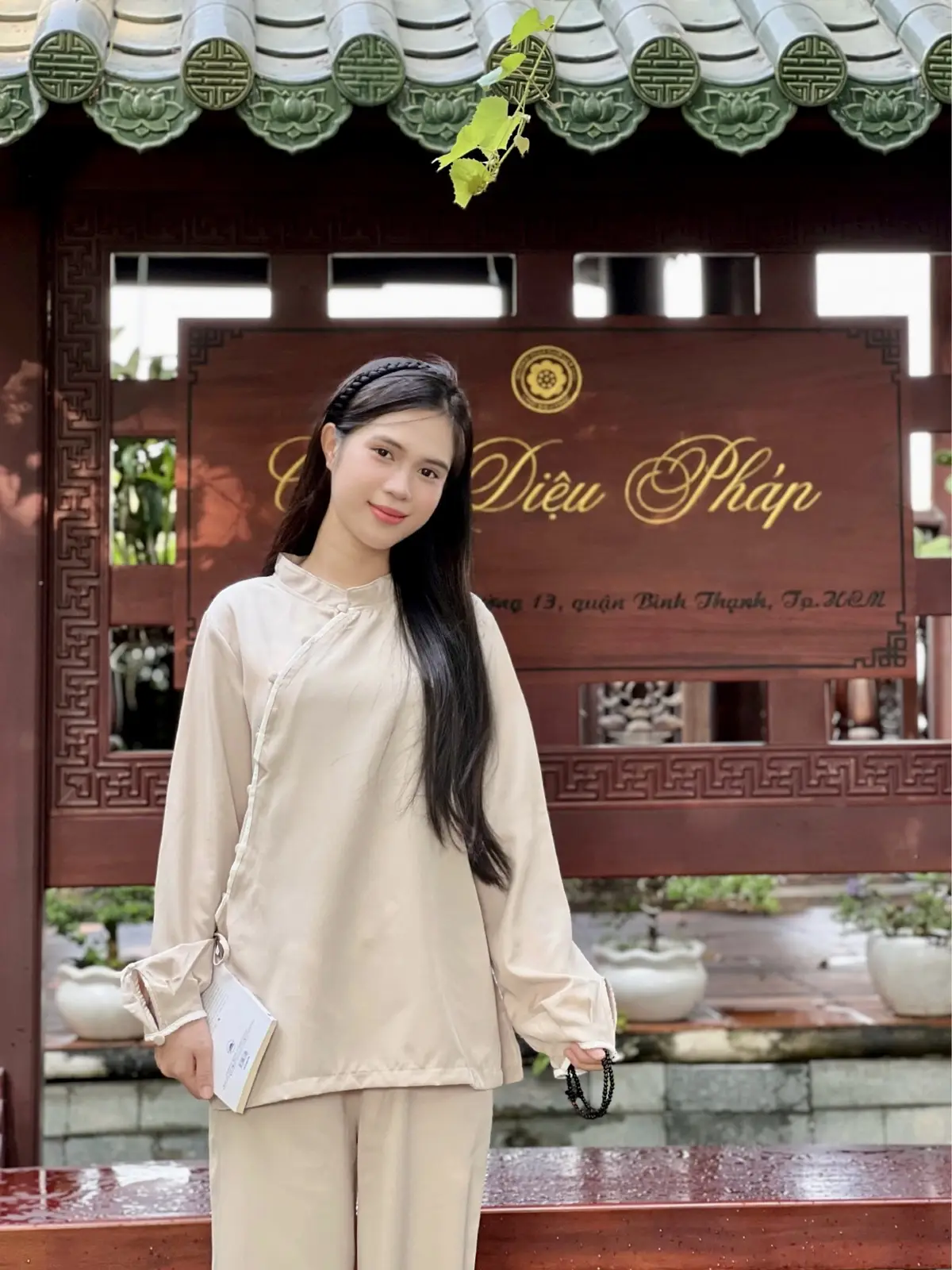 Ở bên cạnh những người sống với lý tưởng cao đẹp thì một ngày nào đó bạn sẽ như thế ☘️  #hocphat #chualanh #trichdanhay #thichminhniem #chuadieuphap #lienhoatam 