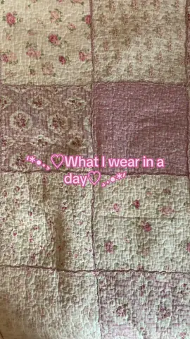 What i wear in a day ♡︎  #coquette #school #aesthetic #coquetteaesthetic #fashininspo #coquettefashion #coquettegirl #pink 