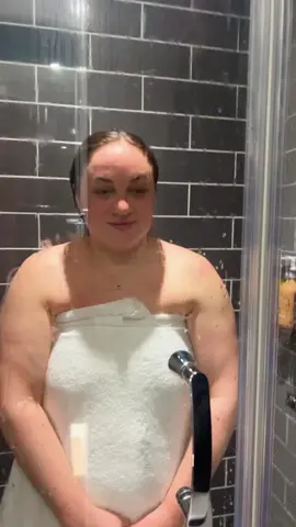 She got stuck in the hotel shower 😂😂😂 