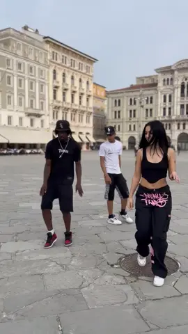 @Nenaa #dembow #dembowdominicano #virale #dancing #ballare #italia #republicadominicana #parati 
