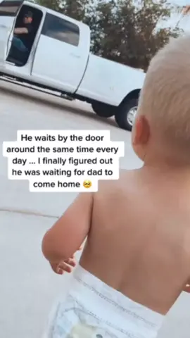 what you will do? when your child waits for you. #fantiktok79 #funny #funnyvideo #funnyvideos #fypシ #fyp #funnyy #fun #usa #❤️ #😂 #😂😂😂