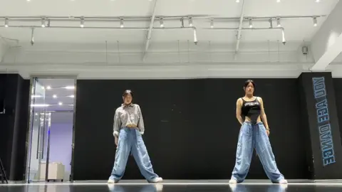 #girls #viralvideo #dancechoreography #fyp #reels有毒 #douyin抖音 #fypシ #dance #blackpink #bigbang 