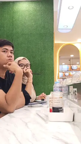 mau makan ae pake diskusi dulu 🤣🤏@kiukiu 
