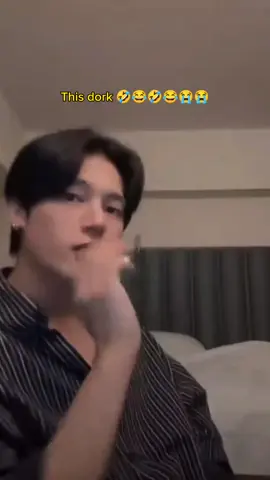 He's so funny!!! 😆 #wooyoungateez #ateezfunny 