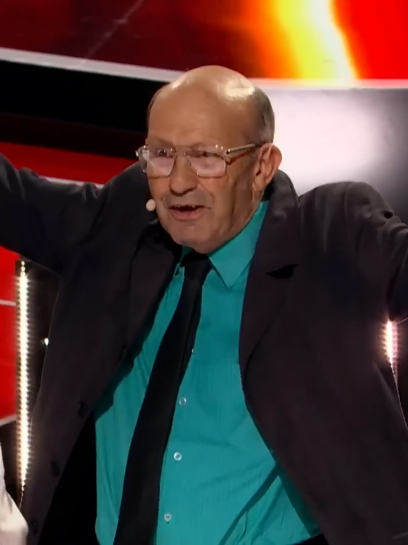 No Way! How Did He Know? #magic  #magician  #cardtricks  #magictrick  #canadasgottalent  #CGT #kardinaloffishall  #TrishStratus  #howiemandel #lillysingh #lindsayell #goldenbuzzer  Magician Mark Lewis MYSTIFIES The Judges on Canada's Got Talent and Wins The Group Golden Buzzer!