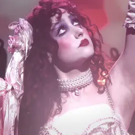 midwest princess 🎀 // cc eulmerz panning/flicker batemanffx ac @lily🎧 // #chappellroan #chappellroanedit #aestheticedits #midwestprincess #redwinesupernova #wlw 