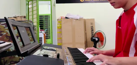 Đàn Một Đoạn Trong Bài “ Song Ngoc “