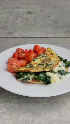 #omelette con base de espinaca para sumar más nutrientes! #espinaca #recetas #saludable 
