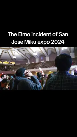 Elmo was on the screens for a brief... brief moment.  #mikuexpo #mikuexpo2024 #hatsunemiku #miku #sanjose 