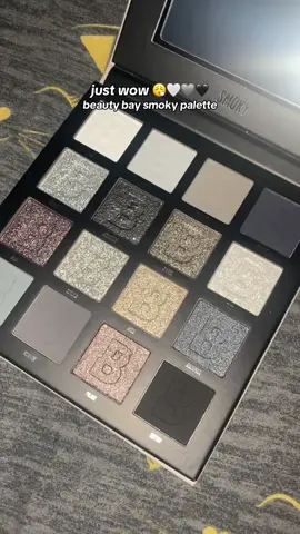 okay but i’m obsessed 🤭 @BEAUTY BAY  #makeup #makeuptok #beauty #BeautyTok #beautybay #beautybayhaul #beautybayeyeshadows #beautybaysmoky #tiktokshop #tiktokmademebuyit #fyp #foryou #foryoupage 