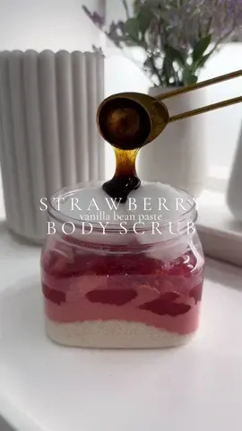 DIY strawberry body scrub 🍓🫧 #strawberry #bodyscrub #DIY #satisfying #asmr #thatgirl #viral #bodycare #SelfCare #diyskincare #relaxing #bodyscrubhomemade #diyhacks #aesthetic 