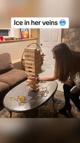 That’s tough 🔥 (via tabbyberg2/IG) #jenga #trickshot
