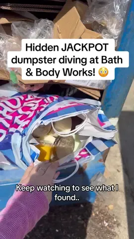 Replying to @Jesse I found a hidden jackpot while dumpster diving! #dumpster #dumpsterdiving #insane #bathandbodyworks #glamourddive 