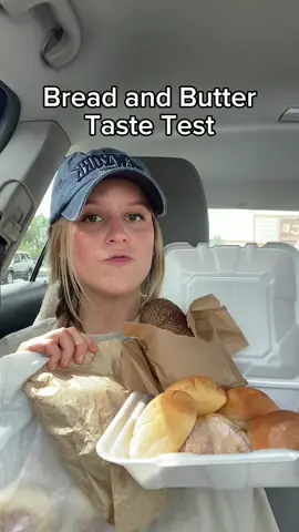 What’s your favorite bread and butter?🥖 #bread #fastfood #fastfoodlife #restaurant #Foodie #foodreview #foodtiktok #tastetest #eatwithme #texasroadhouse #longhorn #outback #cheesecake 