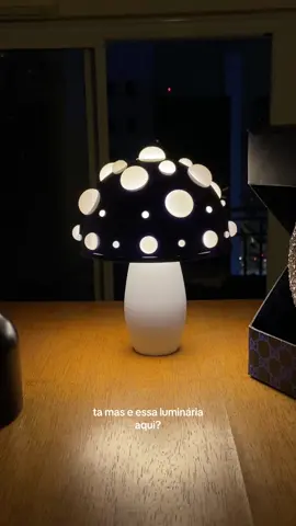apenas um cogumelo que brilha #luminaria #homedecor #interiordesign #coolhunting #coolhunter 