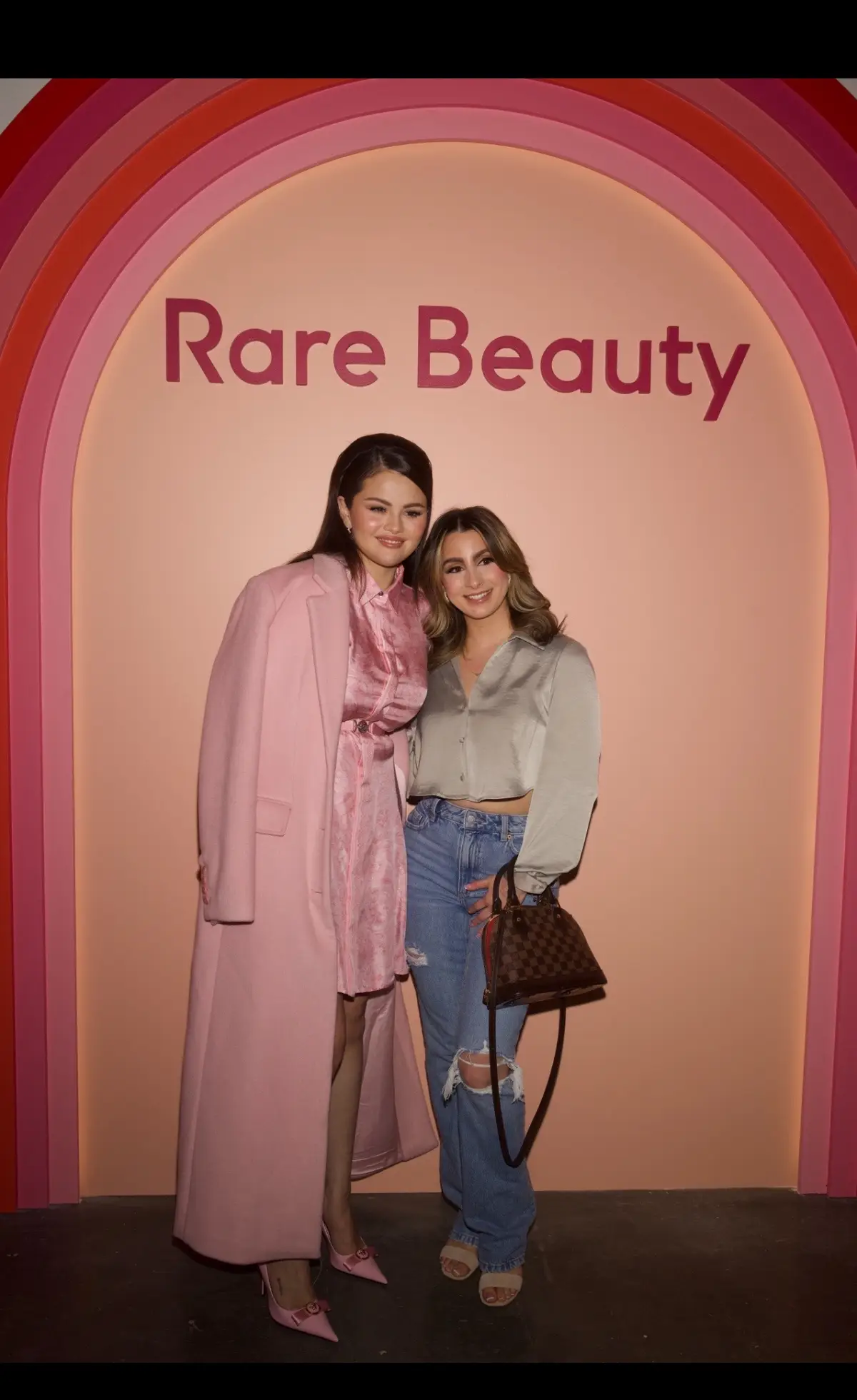 This weekend was an absolute dream! I am forever grateful to rare beauty & selena gomez for inviting to me to experience this amazing event! This is your sign to keep chasing your dreams no matter how out of reach they seem. Nothing is ever too far as long as you believe in YOU! ✨🫶🏻🥹 #rarebeauty #rarebeautyblush #rarebeautymakeup #rarebeautyevent #selenagomez 