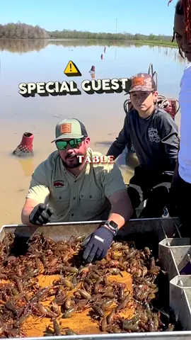 🦞The KING of voice overs right here! Shout out to @🦞BOIL MASTER🦞  In this video, we brought Chef Jay Voo out to show him our entire live crawfish process. From trapping to shipping to boiling.  We had a lot of fun during his visit. Really nice guy in person! Y’all show him some love! 