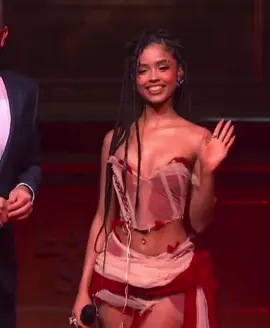 tylaaaaa #tyla_ #tylastyle #tylaseethal #tylalaura #tylawaterchallenge #Waterchallenge #tylawater #tylawaterdance #tyla @Tyla 