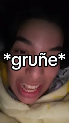 *c vuelve salvaje* (? #latocino #humor #gruñe #libros #lectura #books #gruñido 