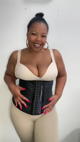 Trying my new viral yianna waist trainer!🔥🔥🔥#yianna #fyp #grwm #outfitideas #howtostyle #OOTD #tryonhaul #styling 