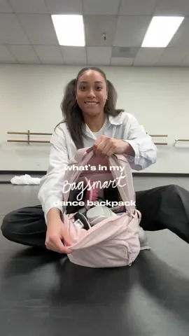 the perfect pale pink too- ugh love her 🎀 @BAGSMART #whatsinmybag #bagsmart #bagsmartbags #dancebagessentials #makecarrysmart #foryou #fyp 