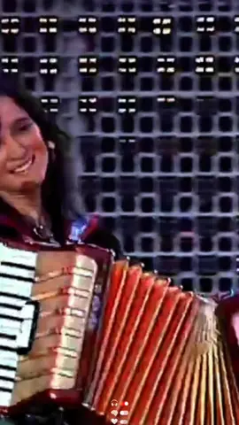 🎼Julieta Venegas 🎧 Me voy🎼 #rolitas #paradedicar #recuerdos #paradedicar #musica #rolitaschidas #medasunlike?❤️ #unarosaparati🌹 #🥀🖤 #clasicosporsiempre #recuerdosdesbloqueados #mood #goodvibes 