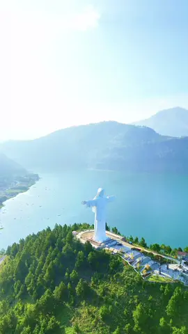 Ada kemauan ada jalan #patungyesuskristus #sibeabeasamosir_sumaterautara #bataktiktok #wisatarohani #fyppppppppppppppppppppppp #sumutindah #wonderfulplaces #patungyesustertinggididunia #wonderfullindonesia #viralvideo #viral #foryou #exploresumut #xyzbca #sibeabeasamosir❤️❤️ 